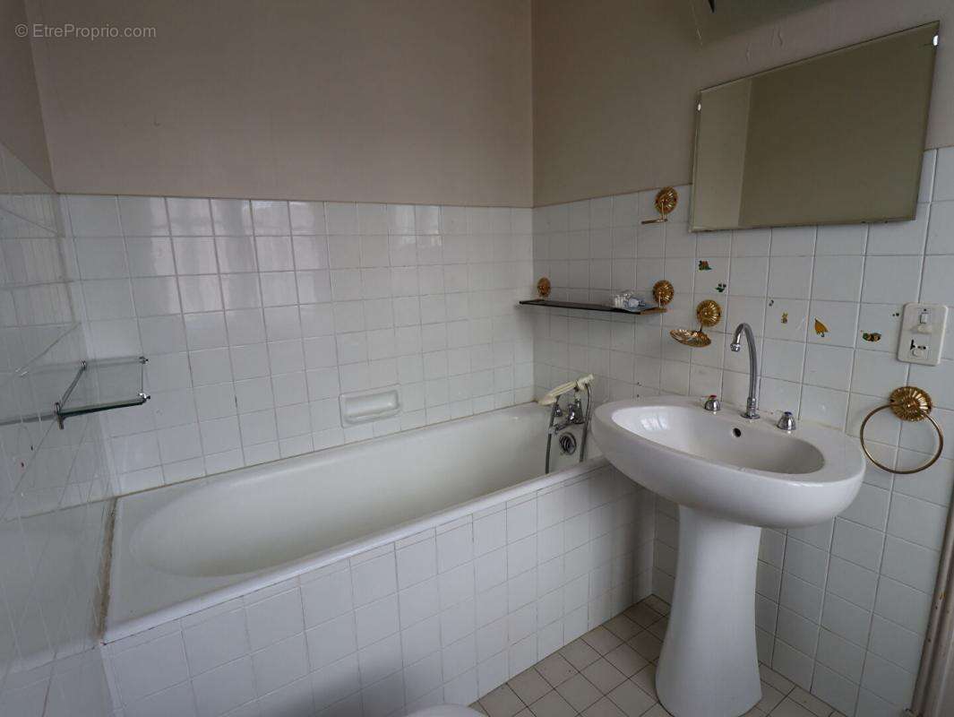 Maison à VOLLORE-MONTAGNE