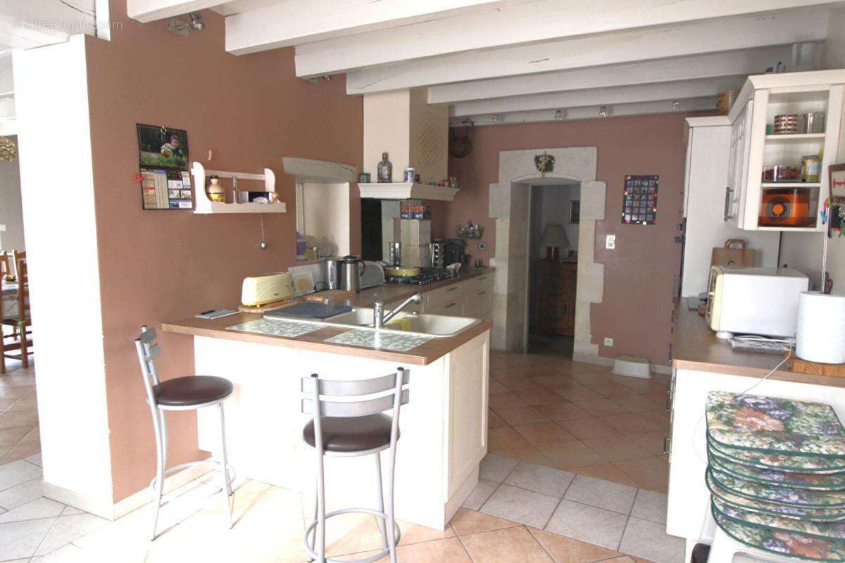 Maison à BRIVES-SUR-CHARENTE