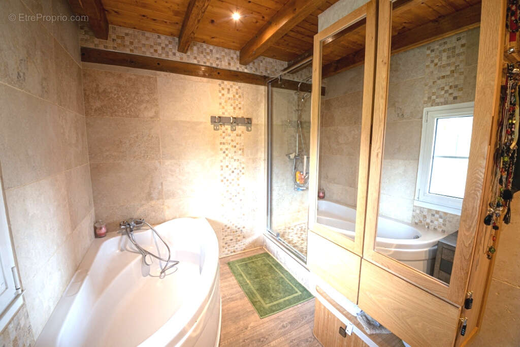 Maison à BRIVES-SUR-CHARENTE