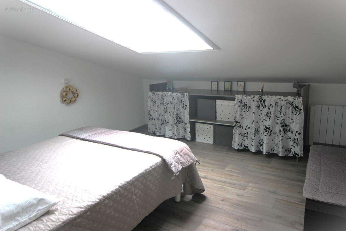 Maison à BRIVES-SUR-CHARENTE