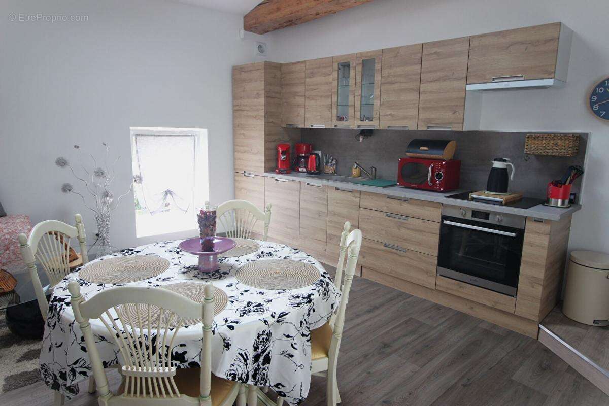 Maison à BRIVES-SUR-CHARENTE