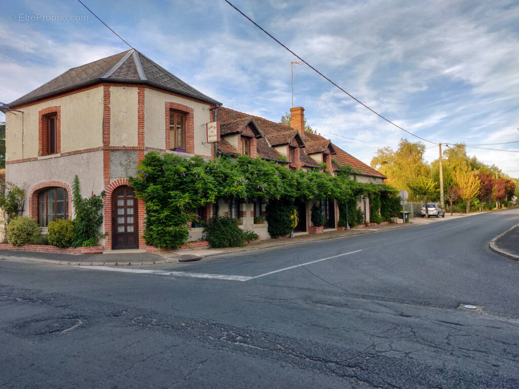 Appartement à LA FERTE-SAINT-CYR