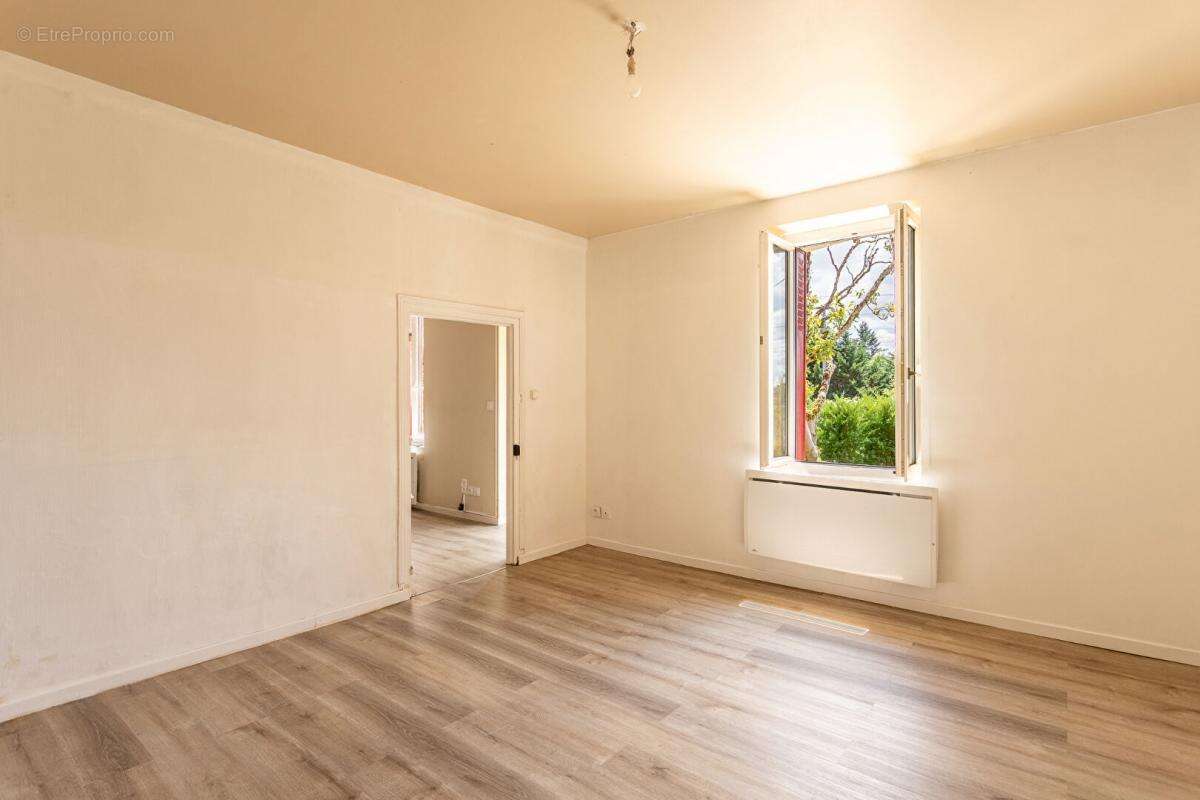 Maison à CHATRES-SUR-CHER