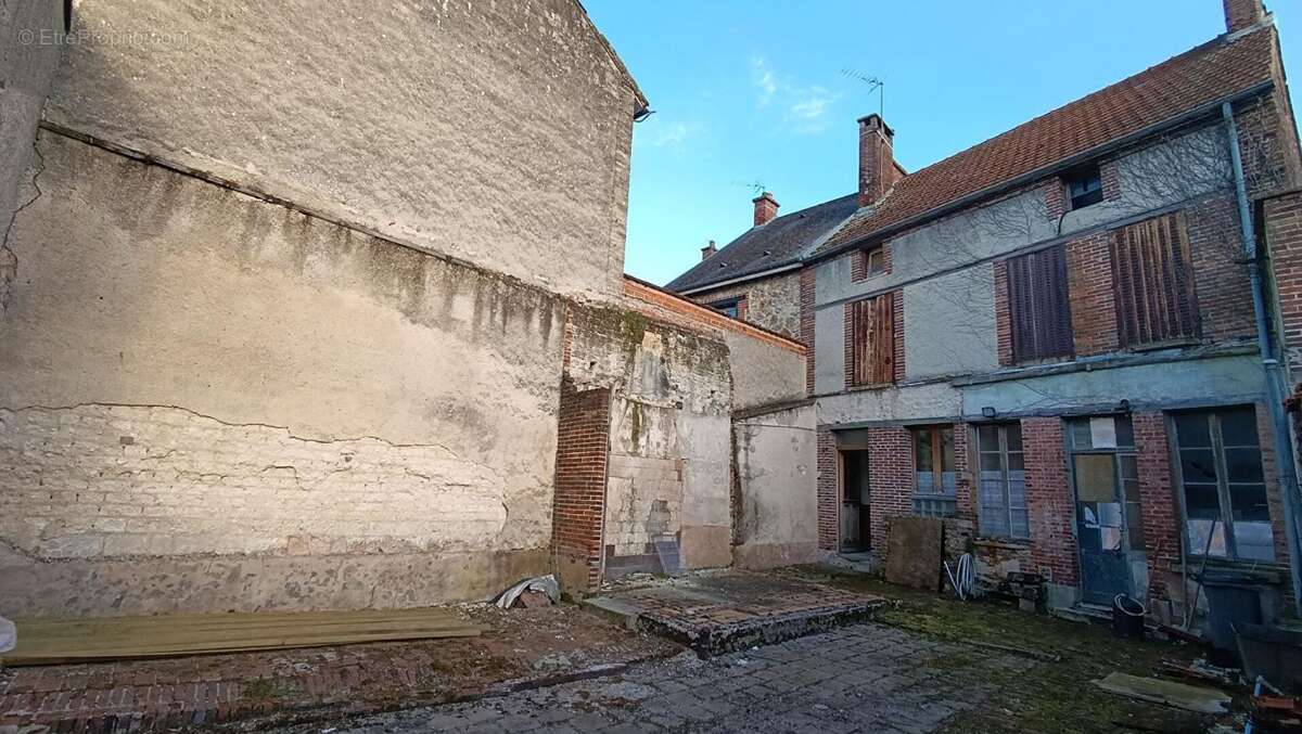 Maison à FERE-CHAMPENOISE