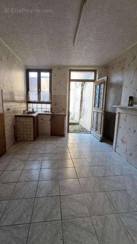 Maison à FERE-CHAMPENOISE