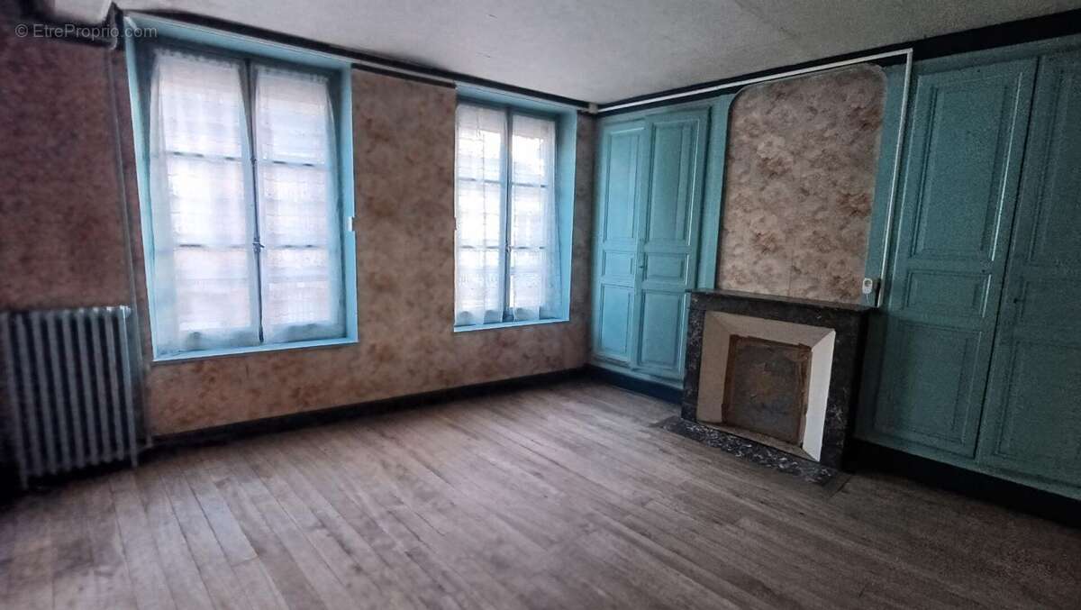 Maison à FERE-CHAMPENOISE