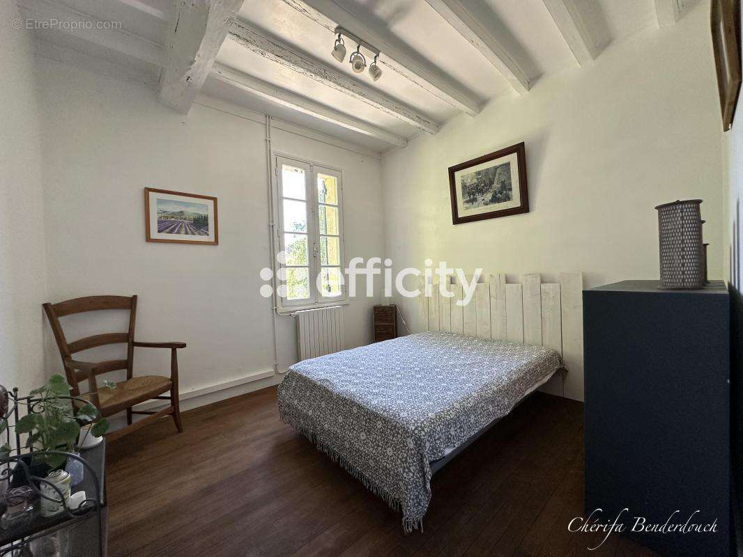 Maison à LES PEINTURES