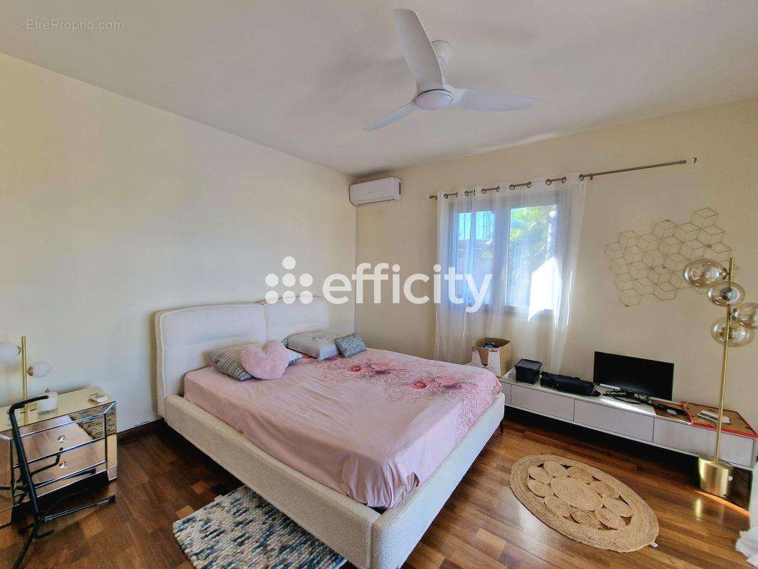 Maison à SAINT-BENOIT