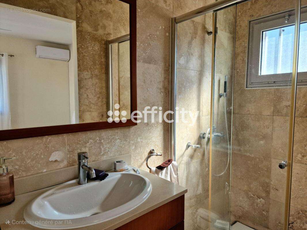 Maison à SAINT-BENOIT