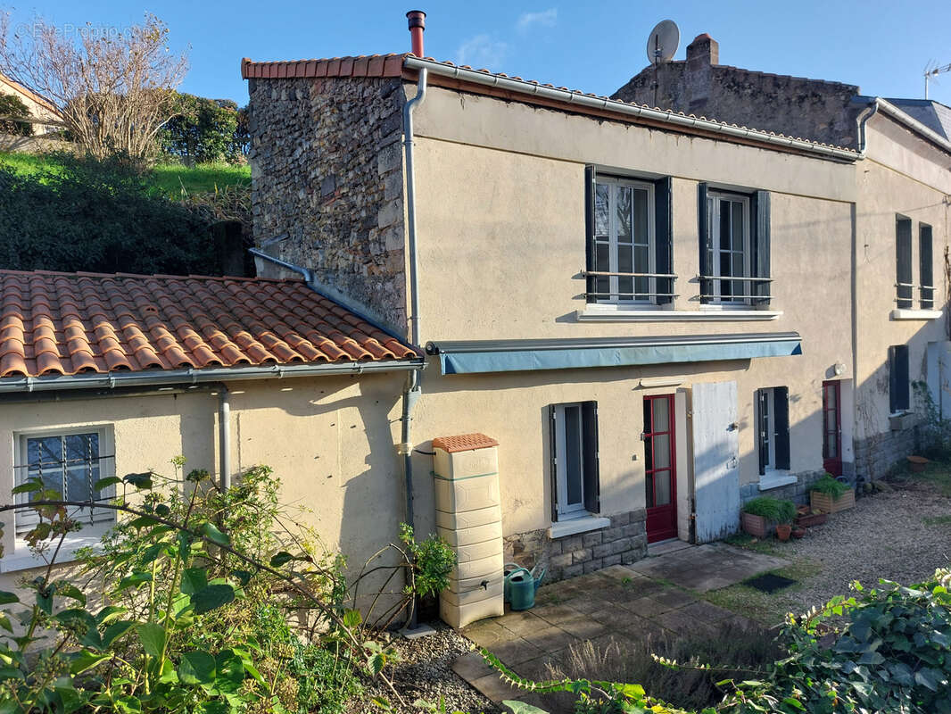 Maison à SAINT-JEAN-DE-THOUARS