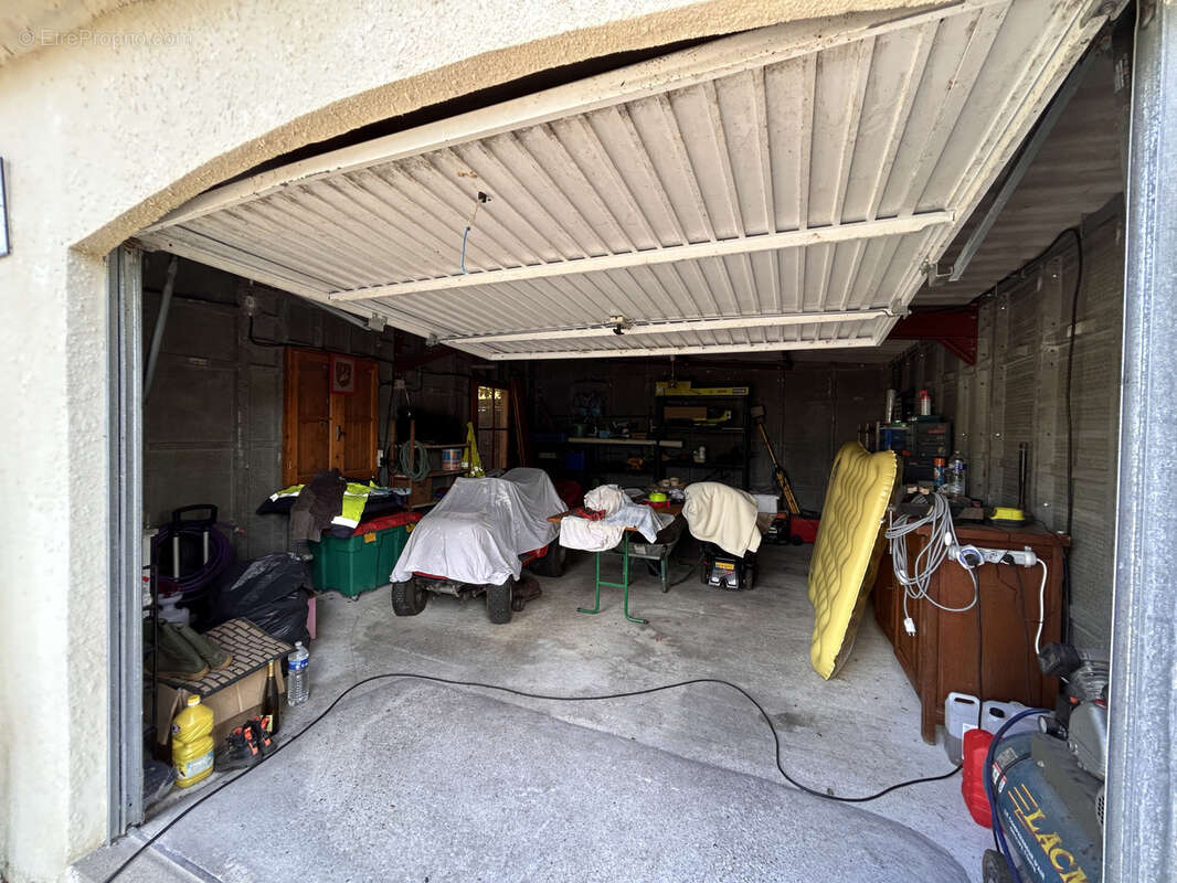 Maison à SAINT-LEON-SUR-L&#039;ISLE