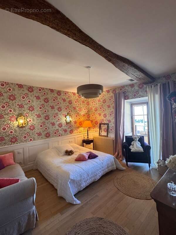 Maison à SAINT-GENGOUX-LE-NATIONAL