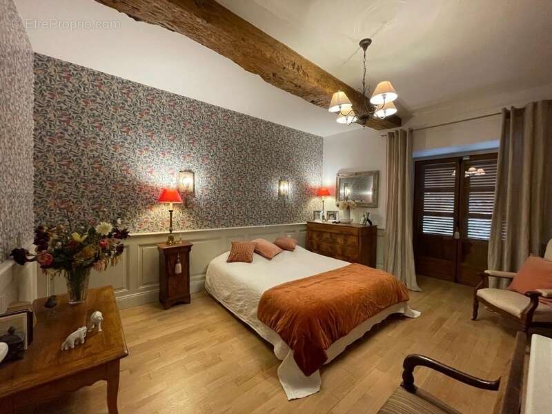 Maison à SAINT-GENGOUX-LE-NATIONAL