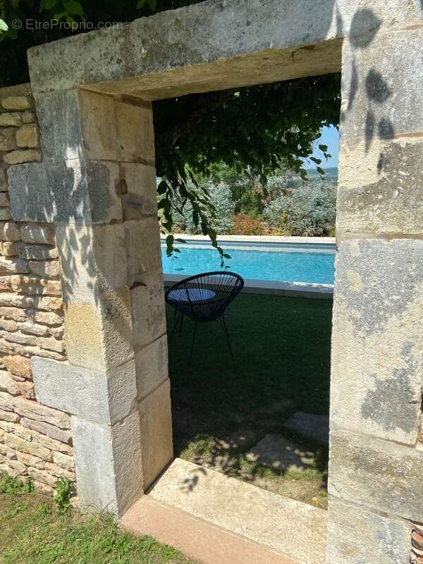 Maison à SAINT-GENGOUX-LE-NATIONAL