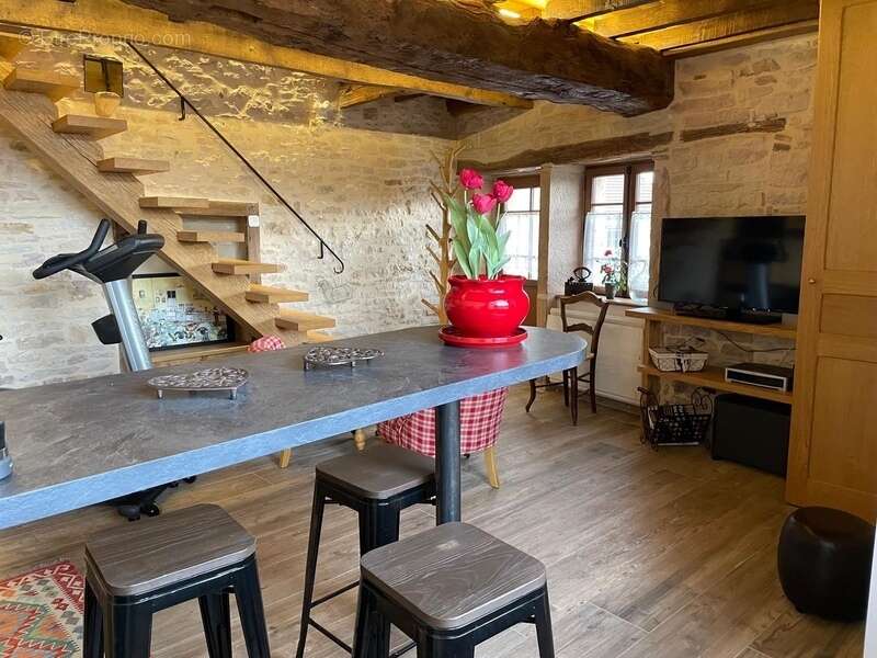 Maison à SAINT-GENGOUX-LE-NATIONAL