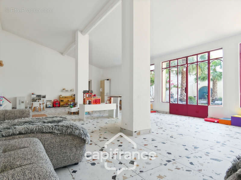 Maison à SAINT-GENIES-DE-COMOLAS