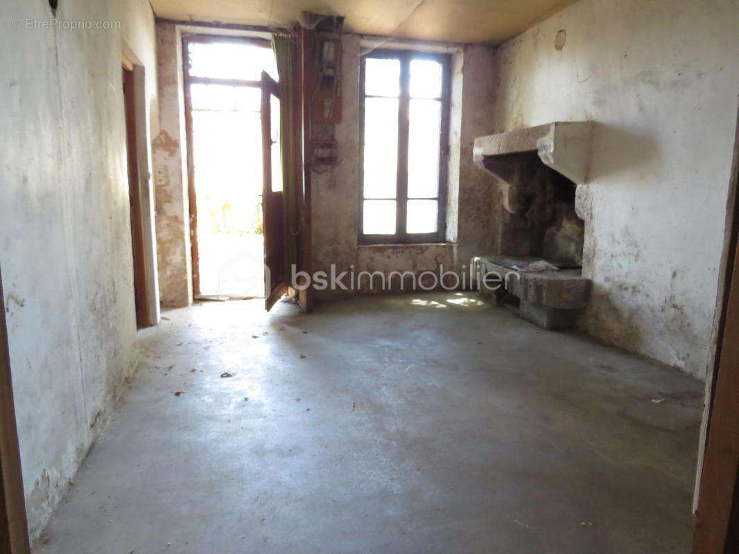 Maison à AZAY-SUR-THOUET