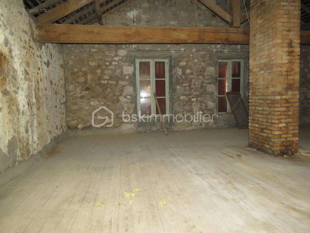 Maison à AZAY-SUR-THOUET