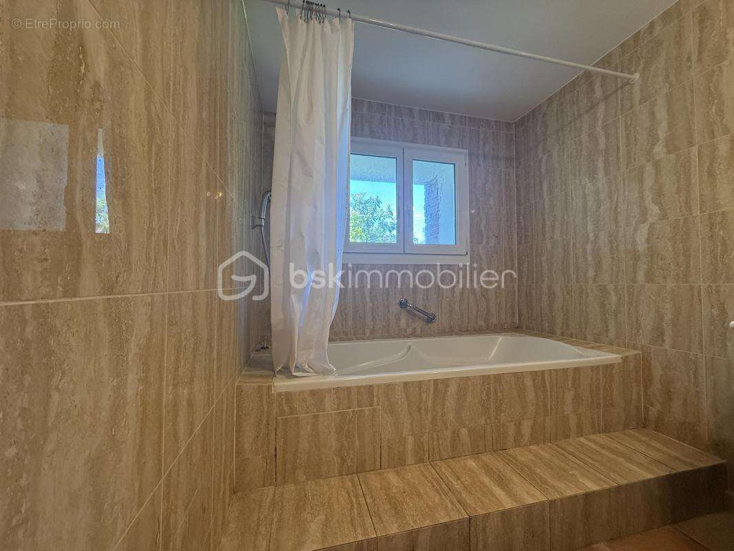 Maison à VILLERVILLE