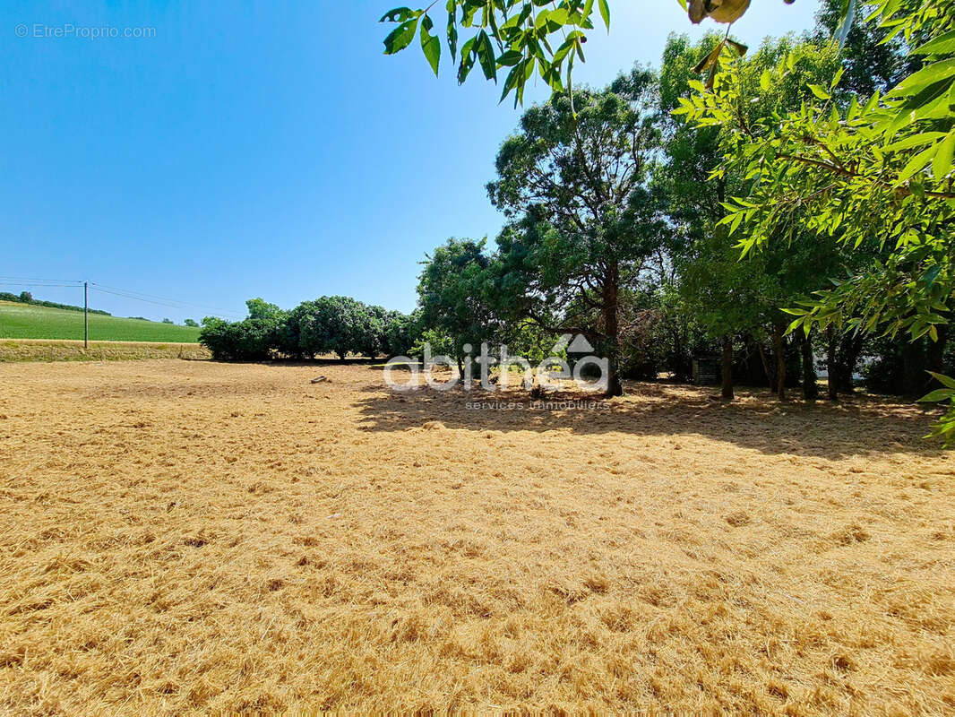 Terrain à FLOIRAC