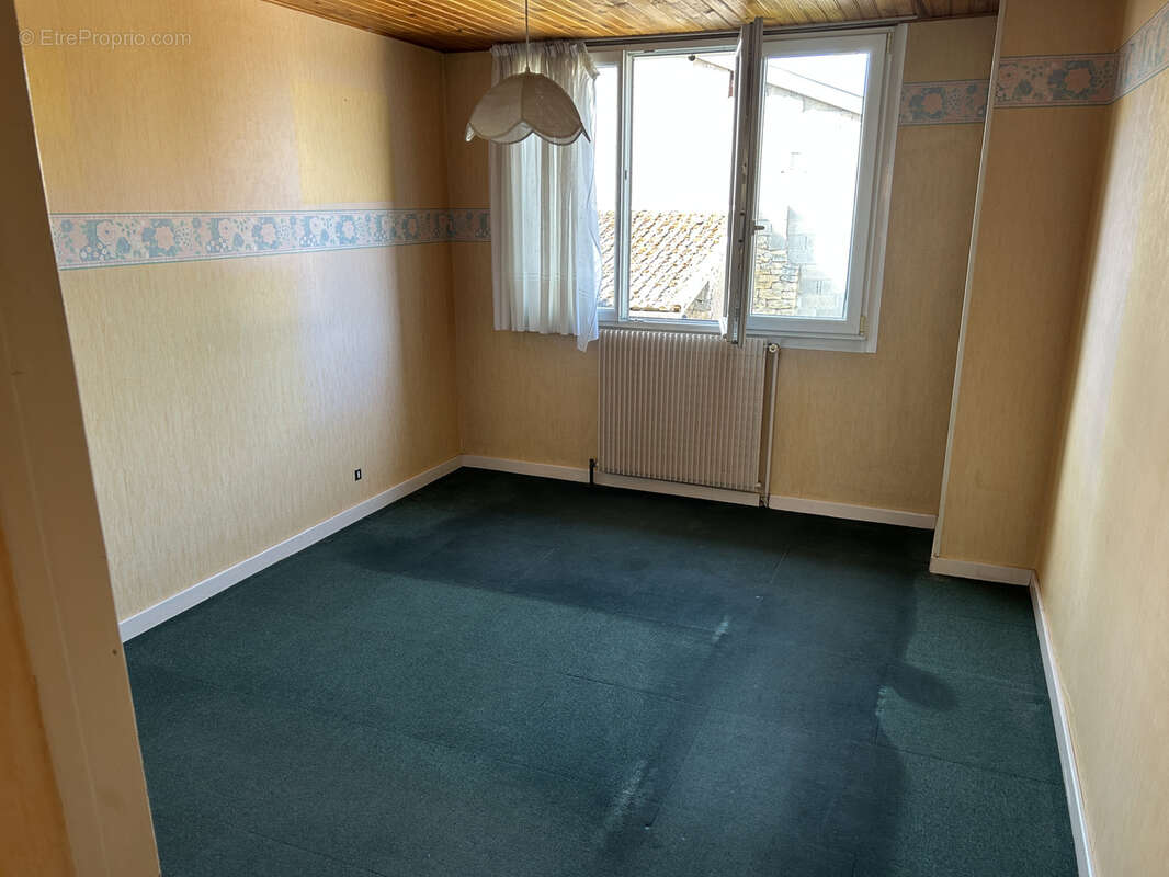 Maison à GONDREVILLE