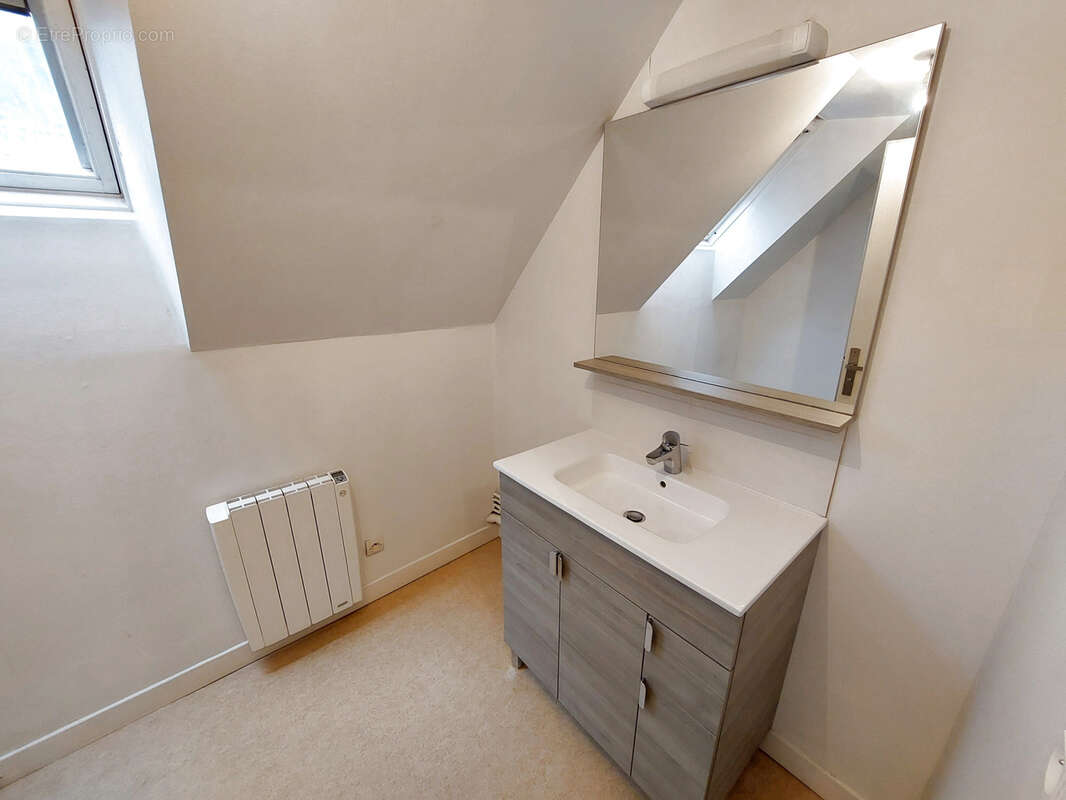 Appartement à ARGENTRE-DU-PLESSIS