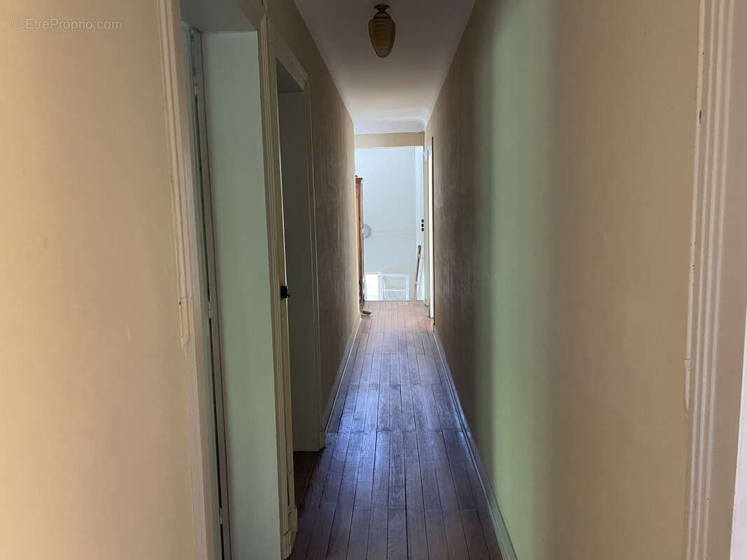 Maison à MOULIETS-ET-VILLEMARTIN