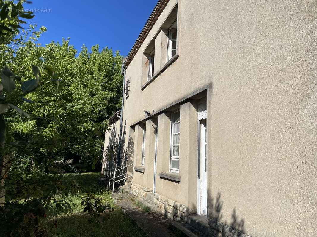 Maison à MOULIETS-ET-VILLEMARTIN