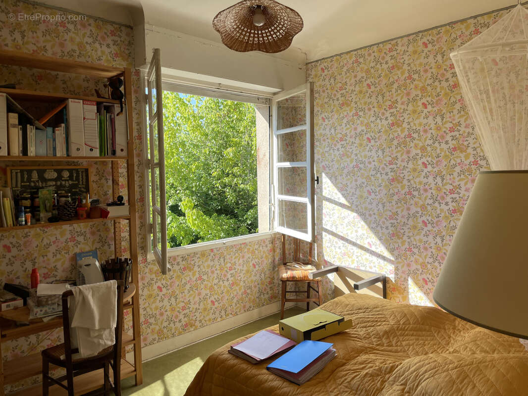 Maison à MOULIETS-ET-VILLEMARTIN