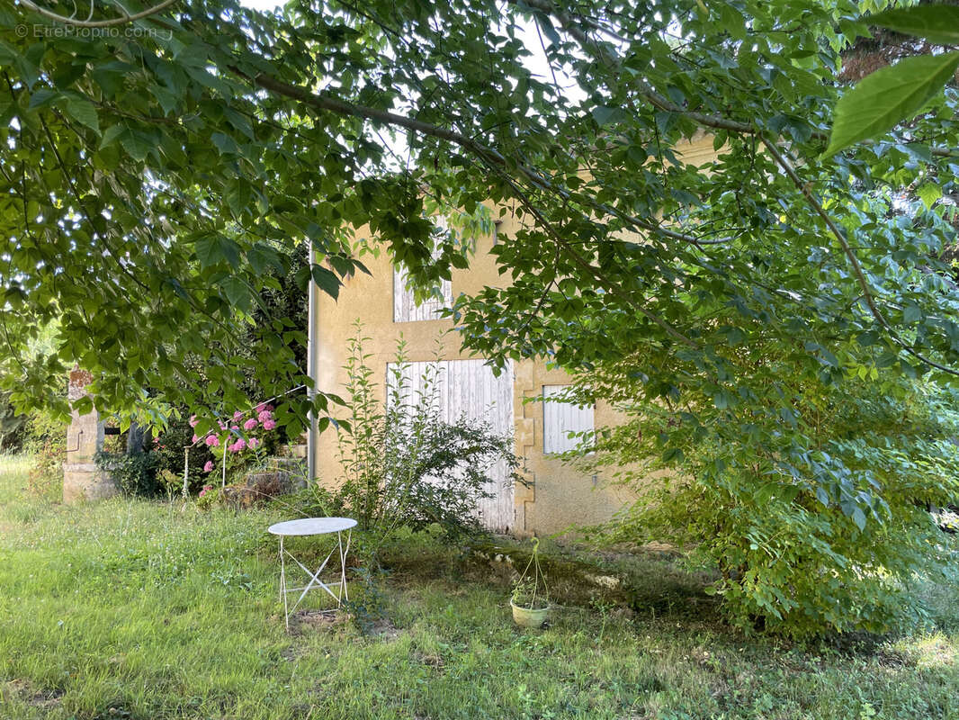 Maison à MOULIETS-ET-VILLEMARTIN