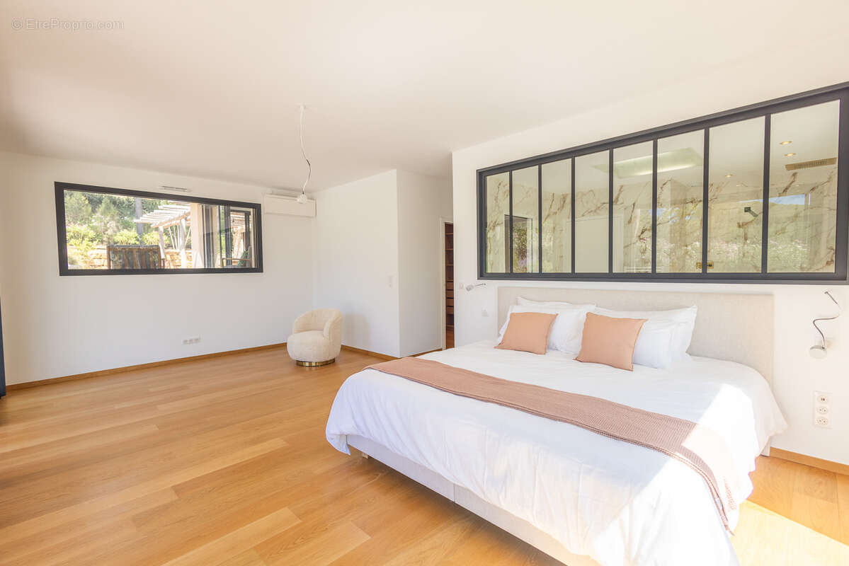 Maison à LA CROIX-VALMER