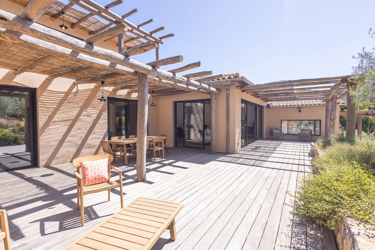 Maison à LA CROIX-VALMER