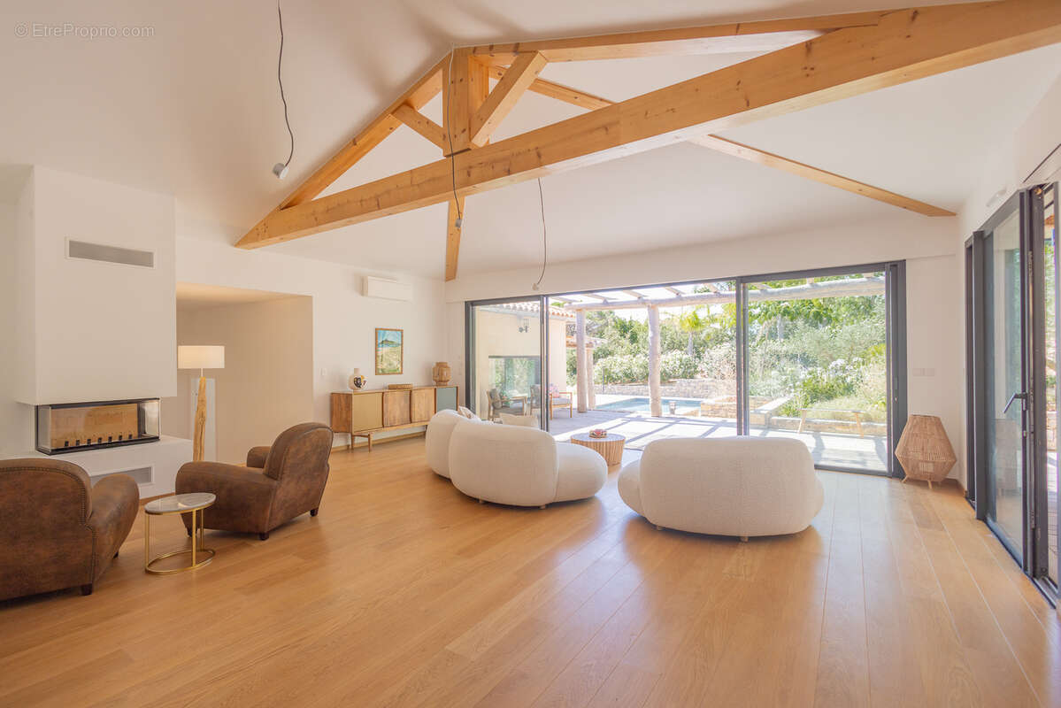 Maison à LA CROIX-VALMER