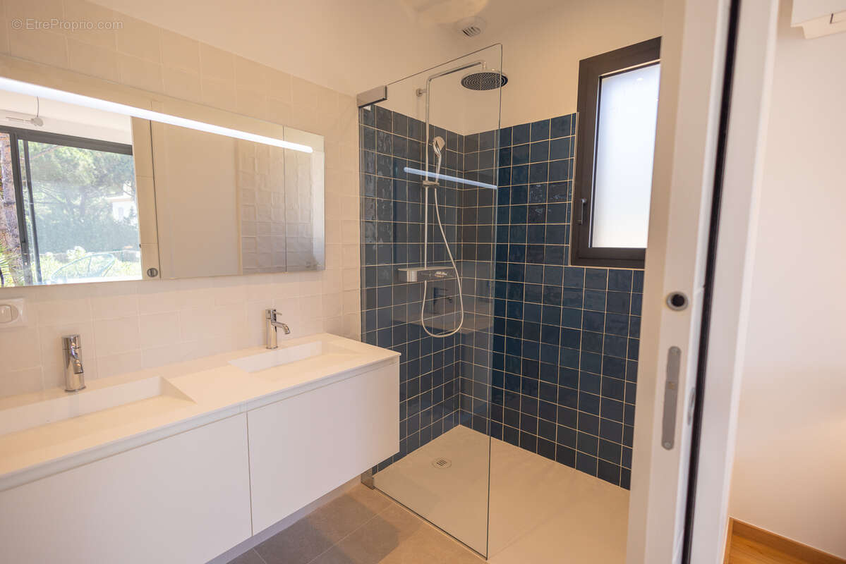 Maison à LA CROIX-VALMER