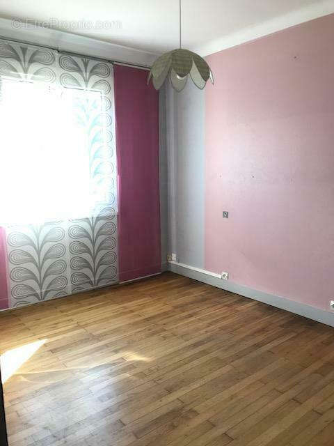 Maison à LA CHAPELLE-LAUNAY