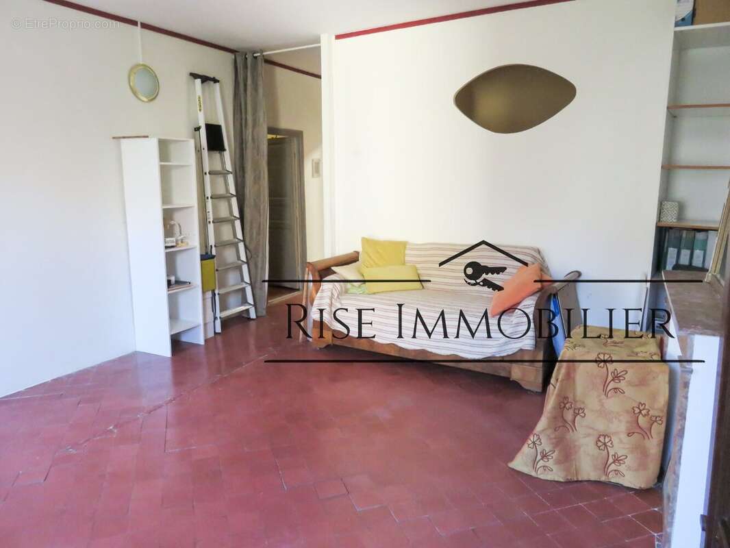 Maison à LEZIGNAN-CORBIERES