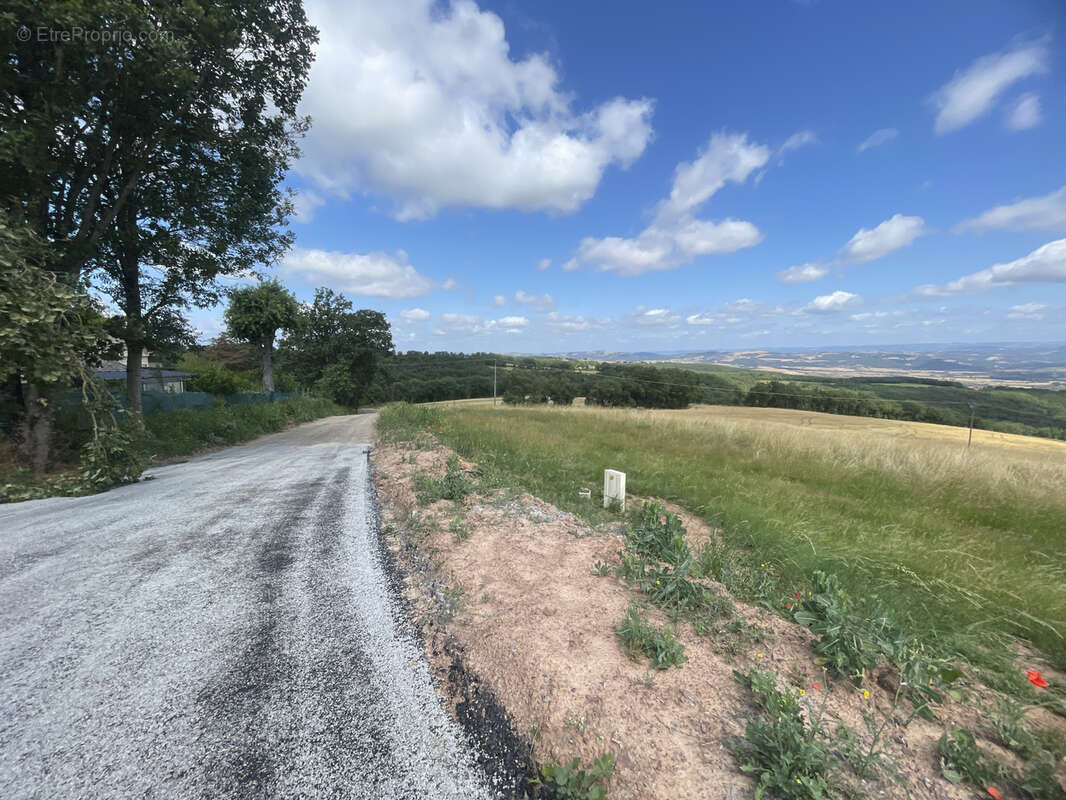 Terrain à MOUNES-PROHENCOUX