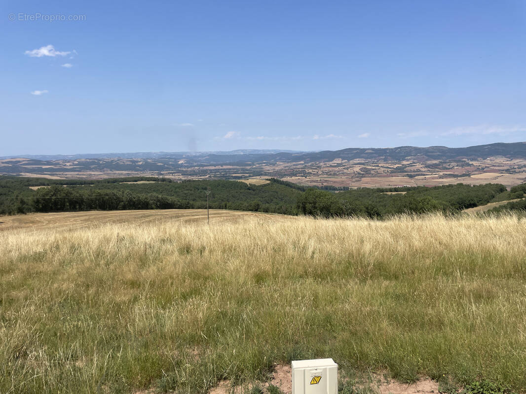 Terrain à MOUNES-PROHENCOUX