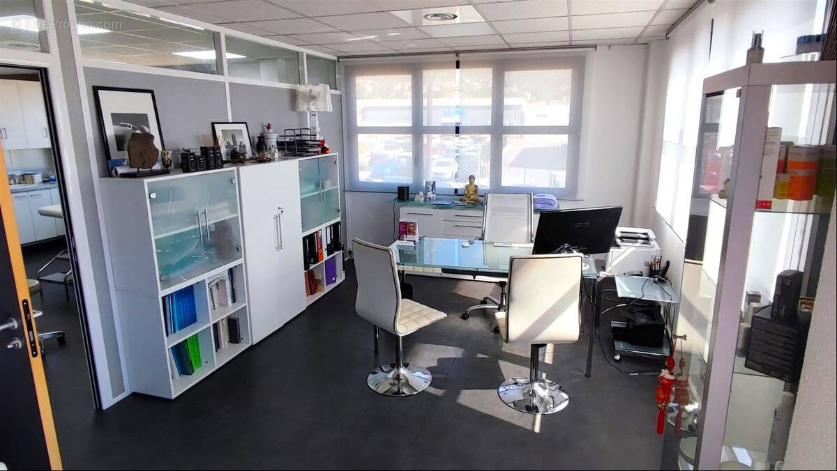 Commerce à LA GARDE