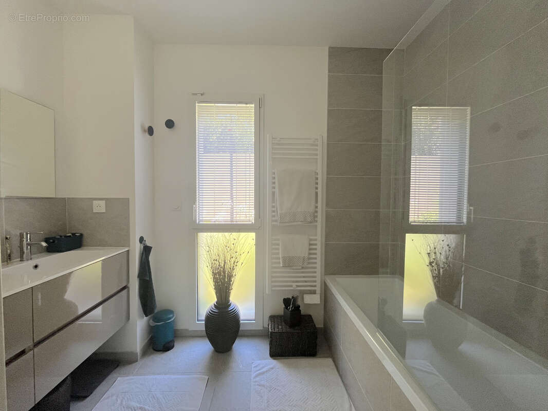 Appartement à SAINT-MANDRIER-SUR-MER