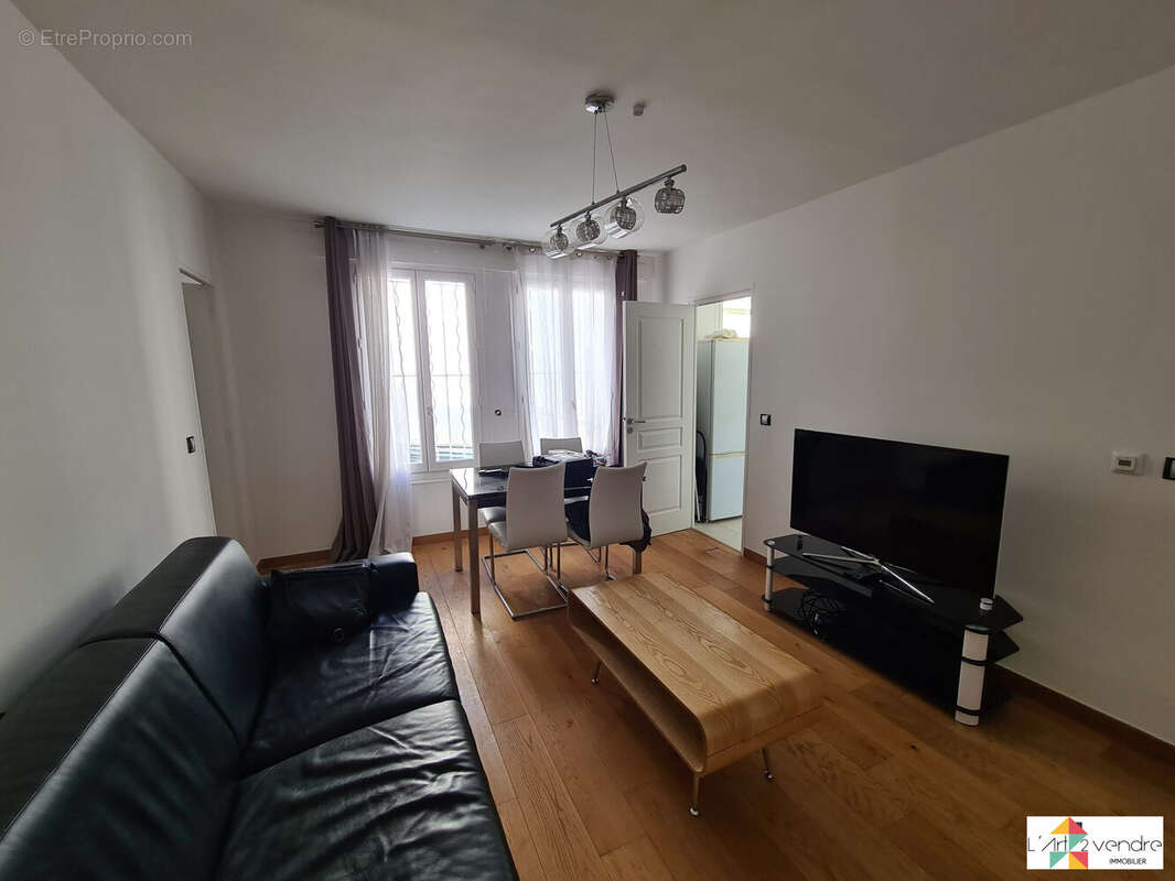 Appartement à PARIS-11E