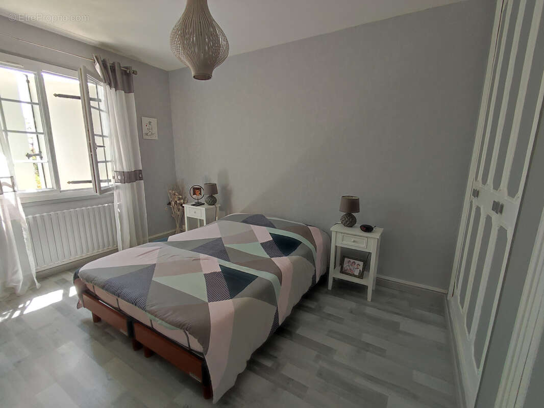 Maison à OUZOUER-SUR-TREZEE