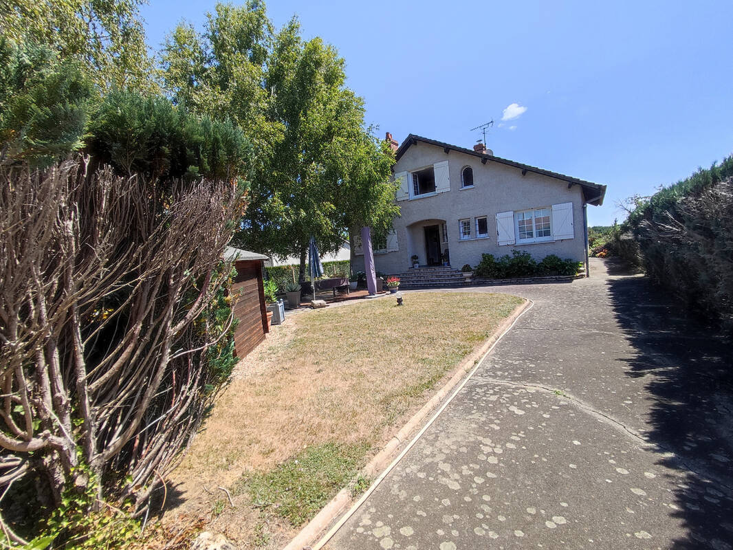 Maison à OUZOUER-SUR-TREZEE