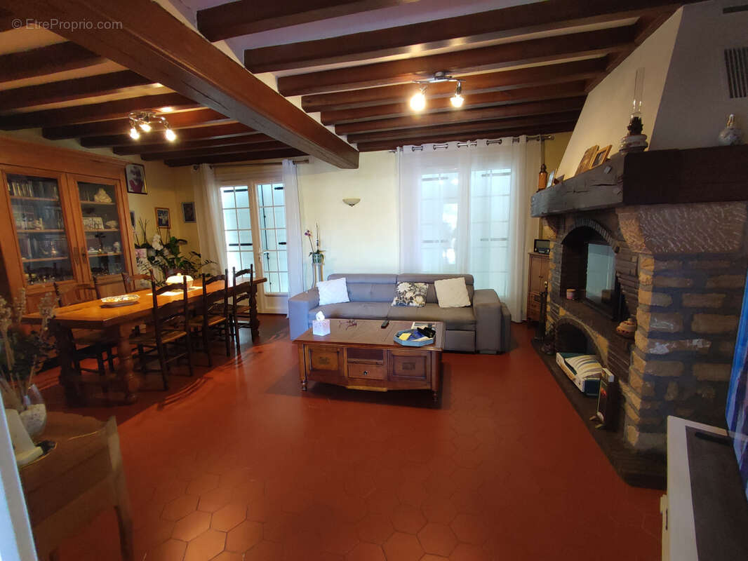 Maison à OUZOUER-SUR-TREZEE