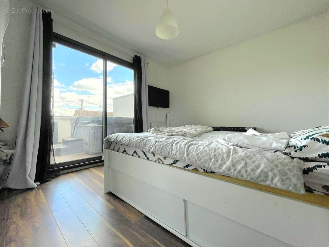 Appartement à LE BLANC-MESNIL