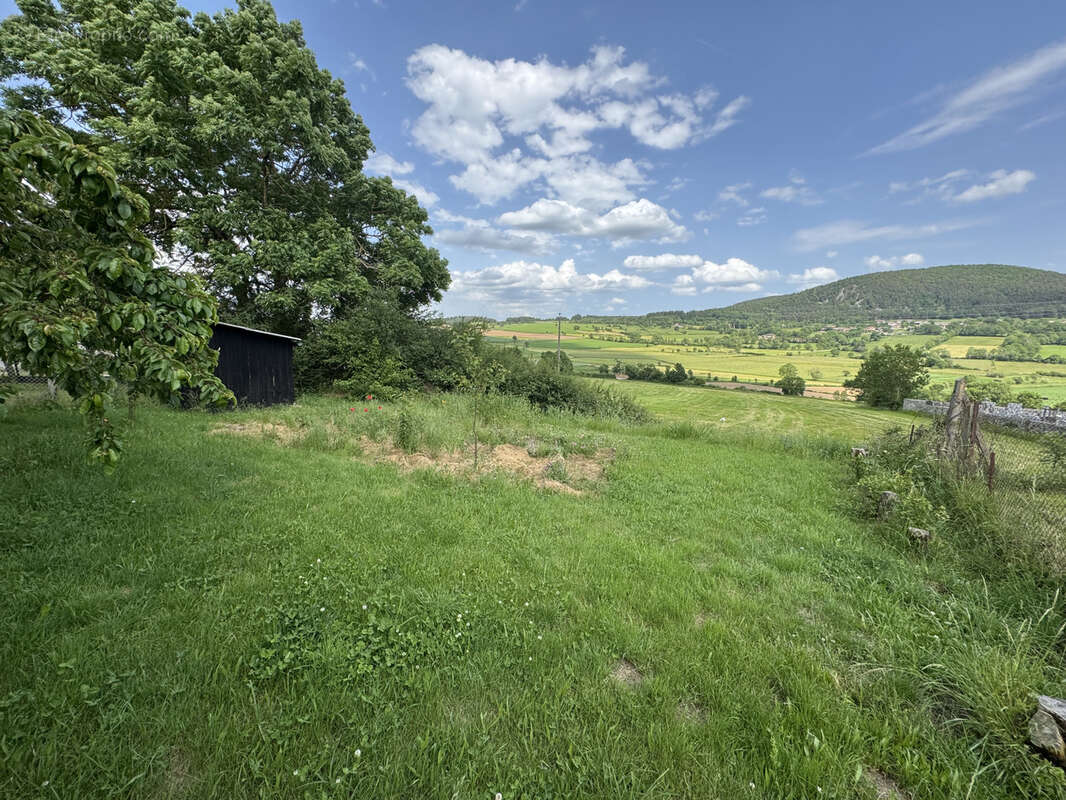 Maison à ROCHE-EN-REGNIER