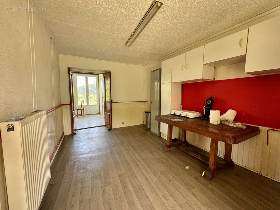 Maison à ROCHE-EN-REGNIER