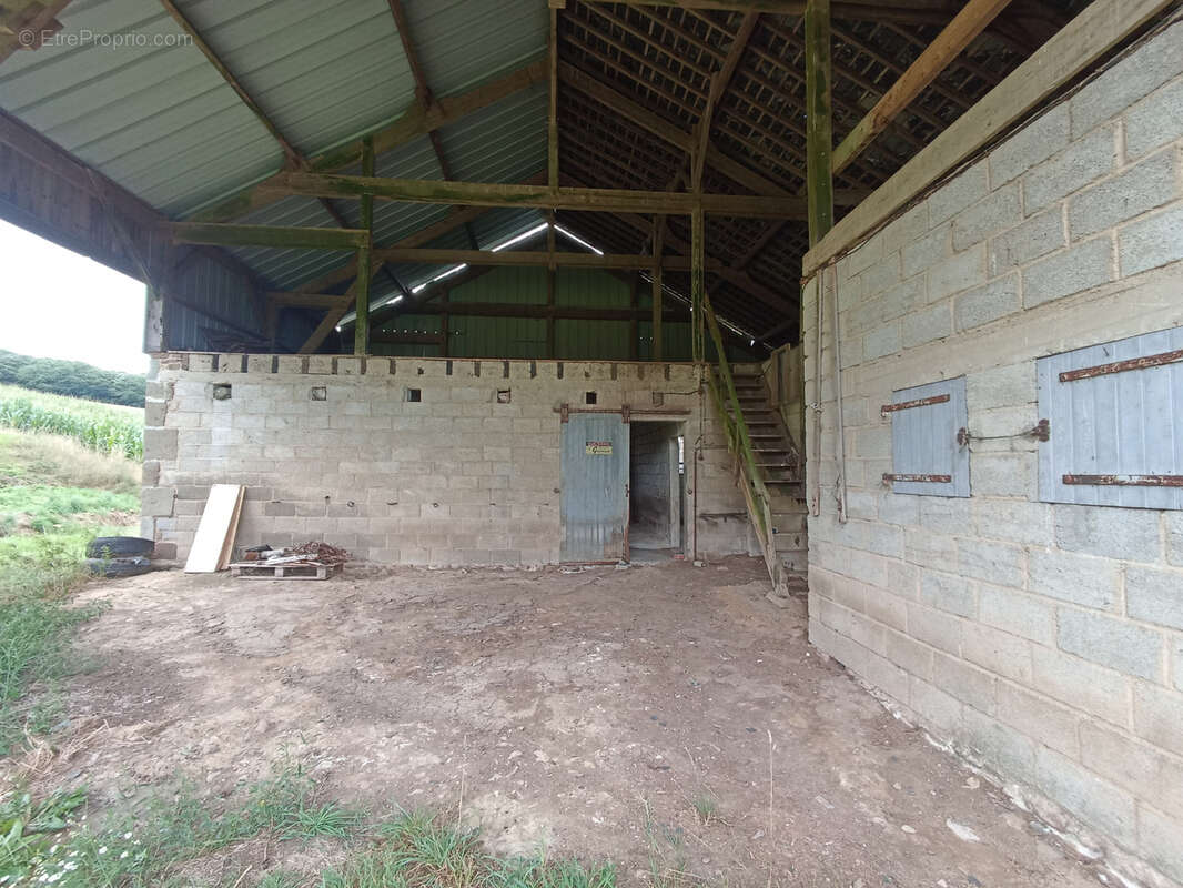 Maison à SAINT-POIS