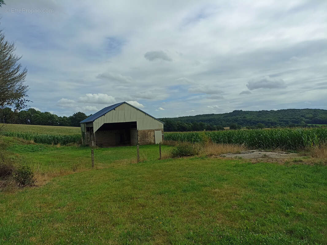Maison à SAINT-POIS