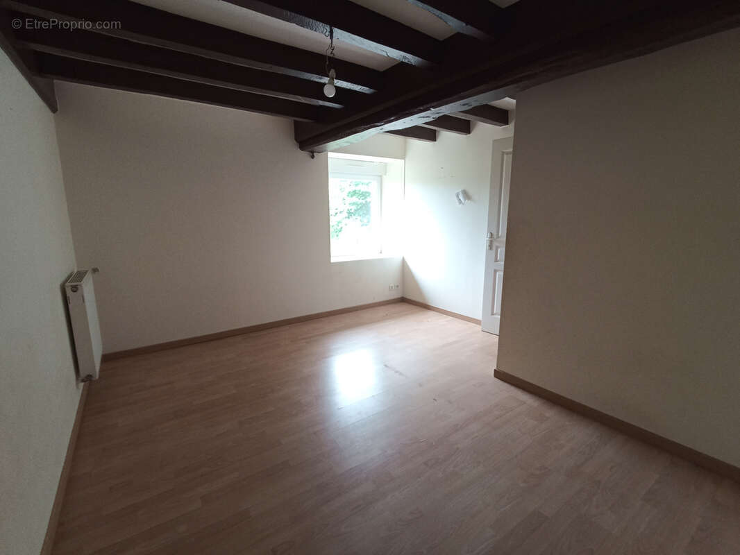 Maison à SAINT-POIS